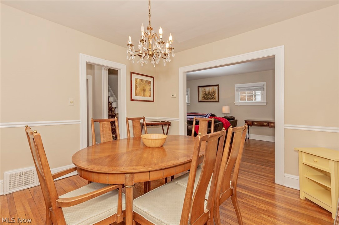 3361 Cedarbrook Road Cleveland, OH 44118 - Photo 6 of 32