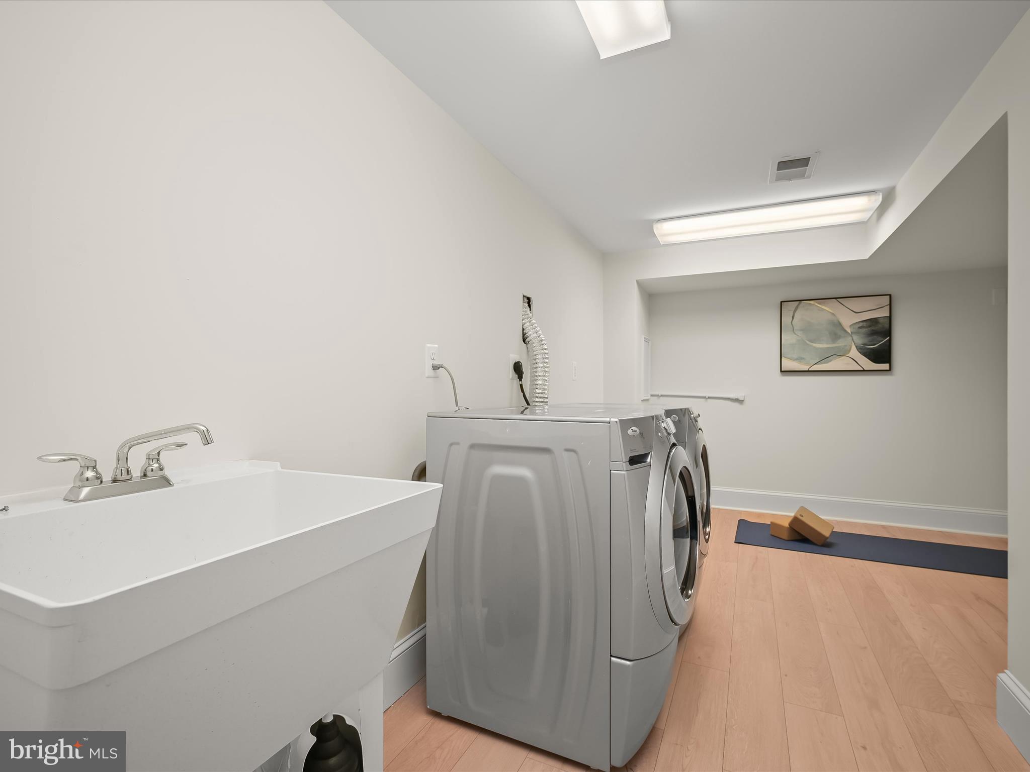 3118 17th Street North Arlington, VA 22201 - Photo 62 of 96 a utility room with dryer and washer