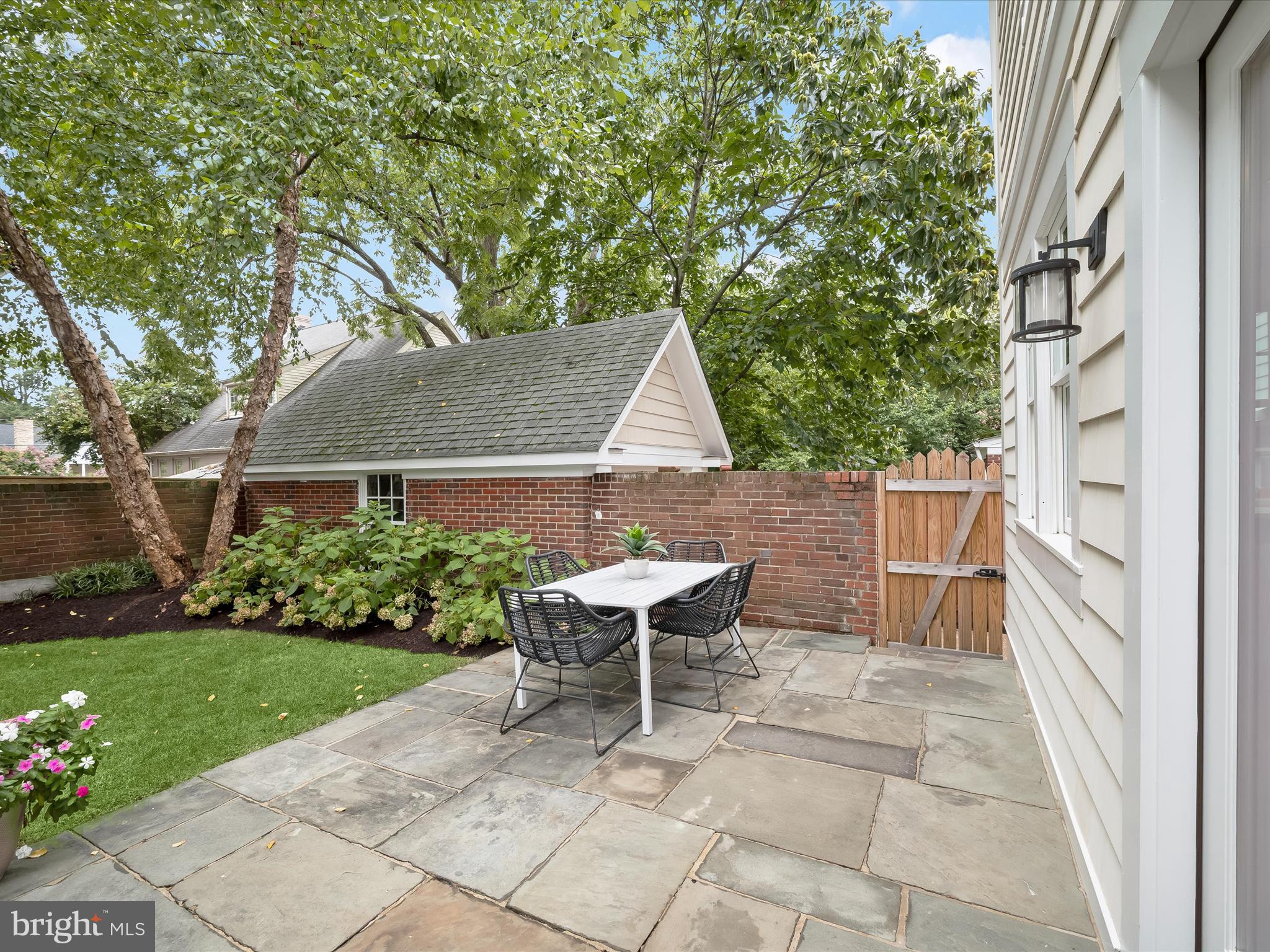 3118 17th Street North Arlington, VA 22201 - Photo 67 of 96 Access to backyard from driveway