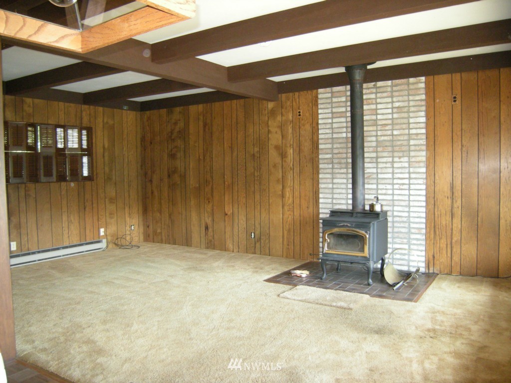 250 Grapeview Point Road Allyn, WA 98524 - Photo 12 of 15 Gallery Image 12