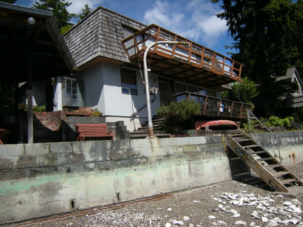 250 Grapeview Point Road Allyn, WA 98524 - Photo 8 of 15 Gallery Image 8