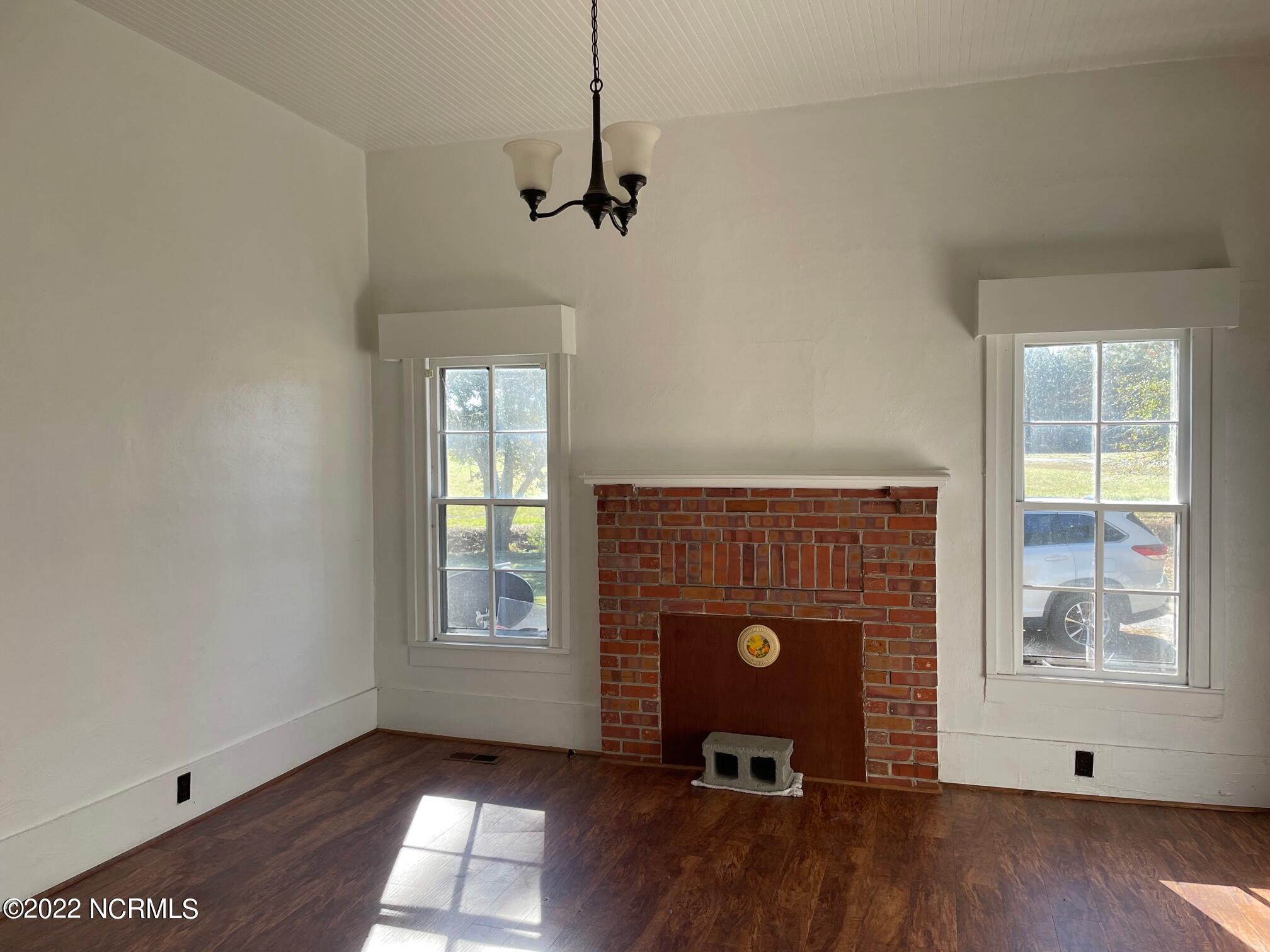 284 Ashford Road Clinton, NC 28328 - Photo 7 of 13 IMG_6464