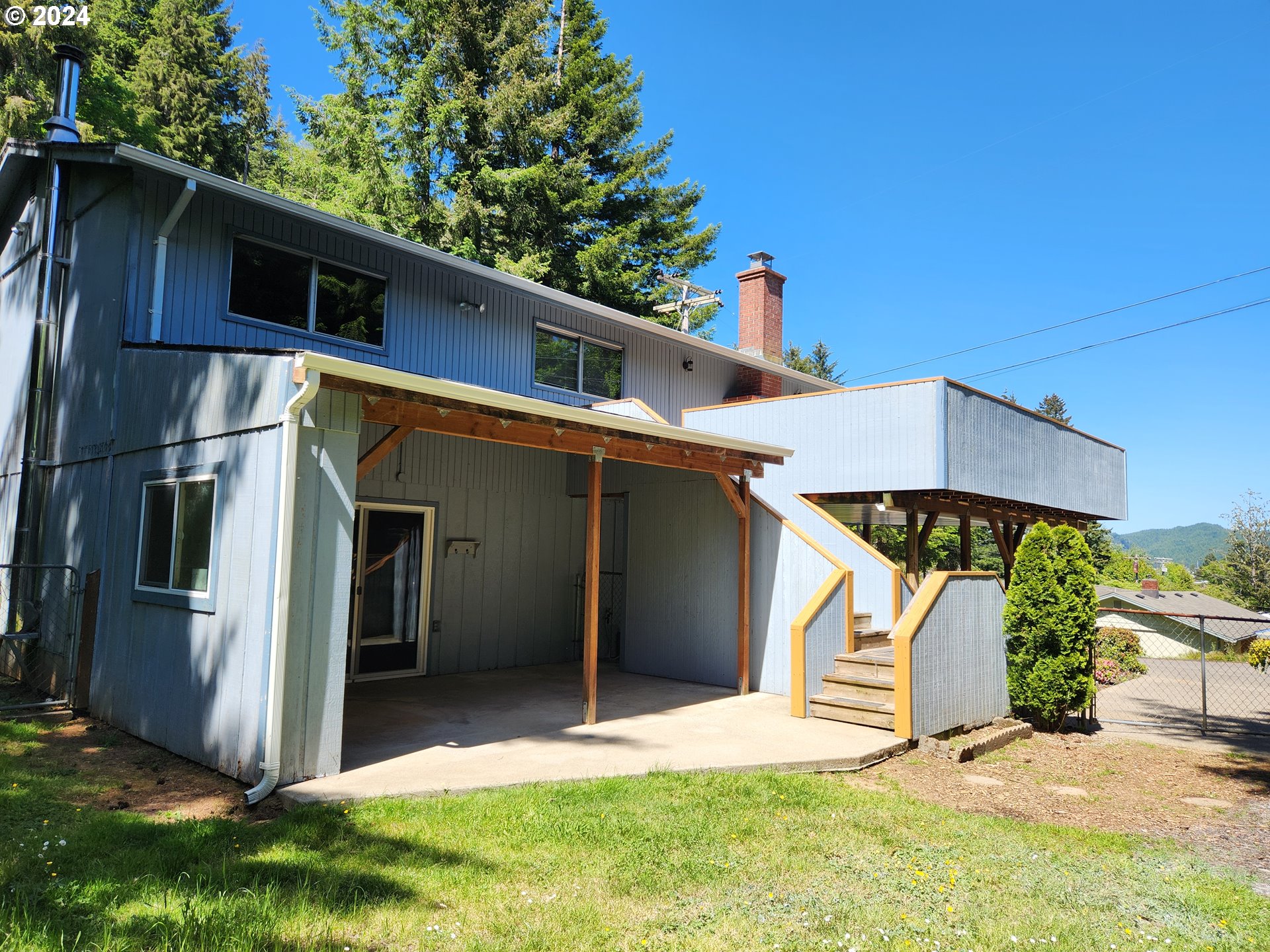 486 North 18th Street Reedsport, OR 97467 - Photo 4 of 33 Gallery Image 4