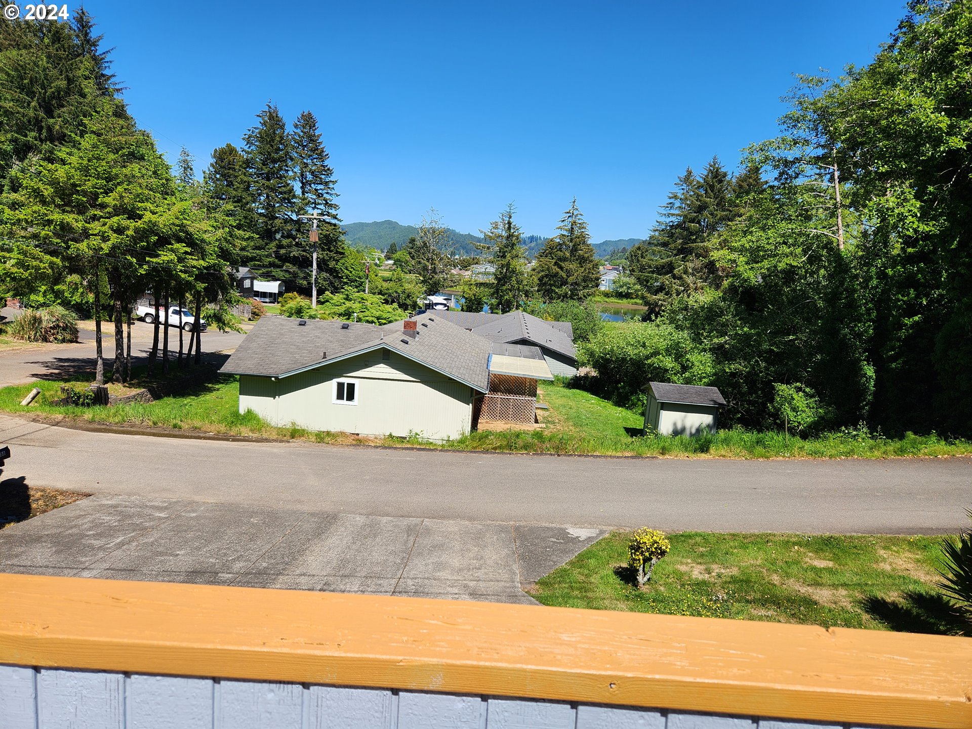 486 North 18th Street Reedsport, OR 97467 - Photo 10 of 33 Gallery Image 10