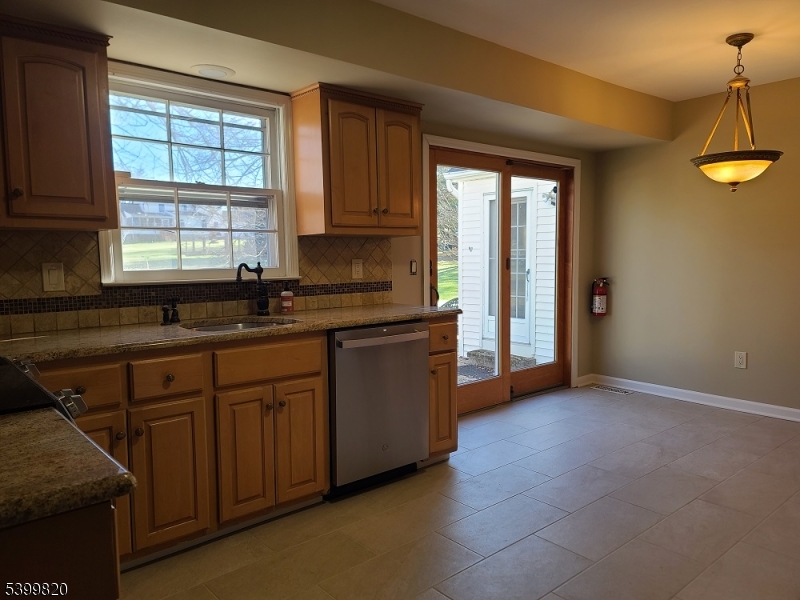 332 Rolling Knolls Way Bridgewater, NJ 08807 - Photo 6 of 49