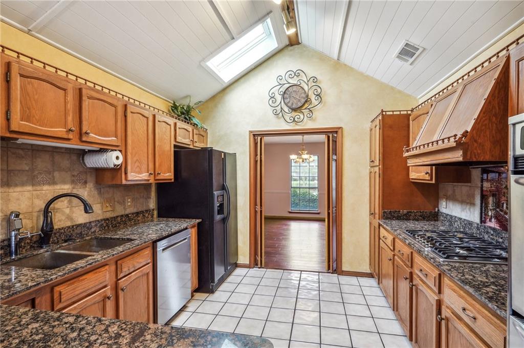 834 Cross Gates Boulevard Slidell, LA 70461 - Photo 6 of 24