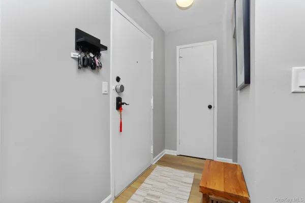 $649,000 | 64 Foxwood Drive, Unit 8, Pleasantville, NY 10570