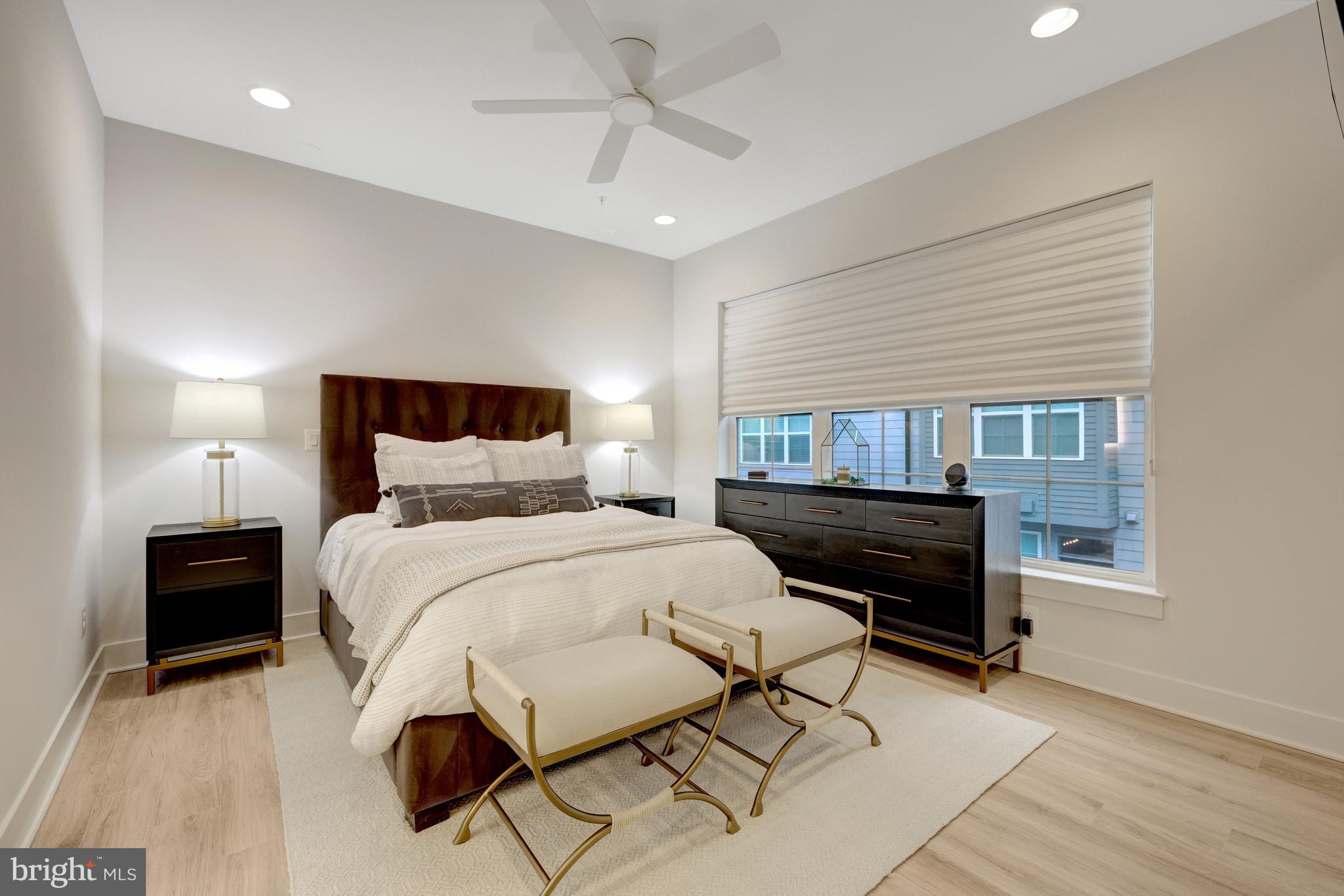 11236 Faraday Park Drive Reston, VA 20190 - Photo 30 of 74 The primary suite provides a luxurious retreat.