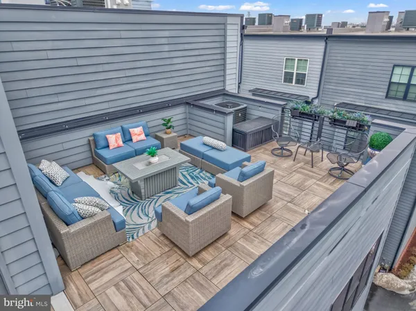 $1,295,000 | 11236 Faraday Park Drive, Reston, VA 20190