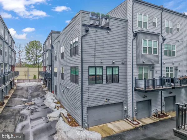 $1,295,000 | 11236 Faraday Park Drive, Reston, VA 20190