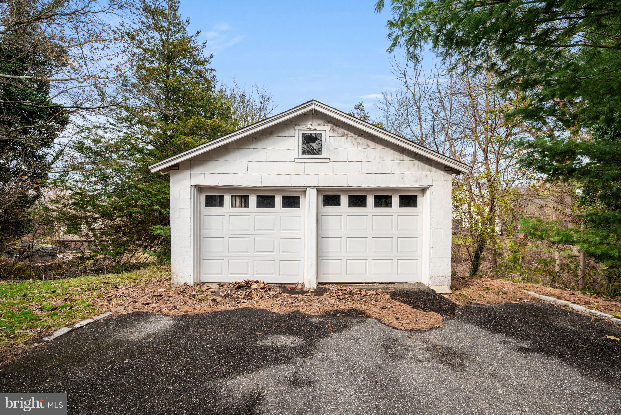 619 Brookhaven Road Wallingford, PA 19086 - Photo 25 of 31 Two Car Detached Garage
