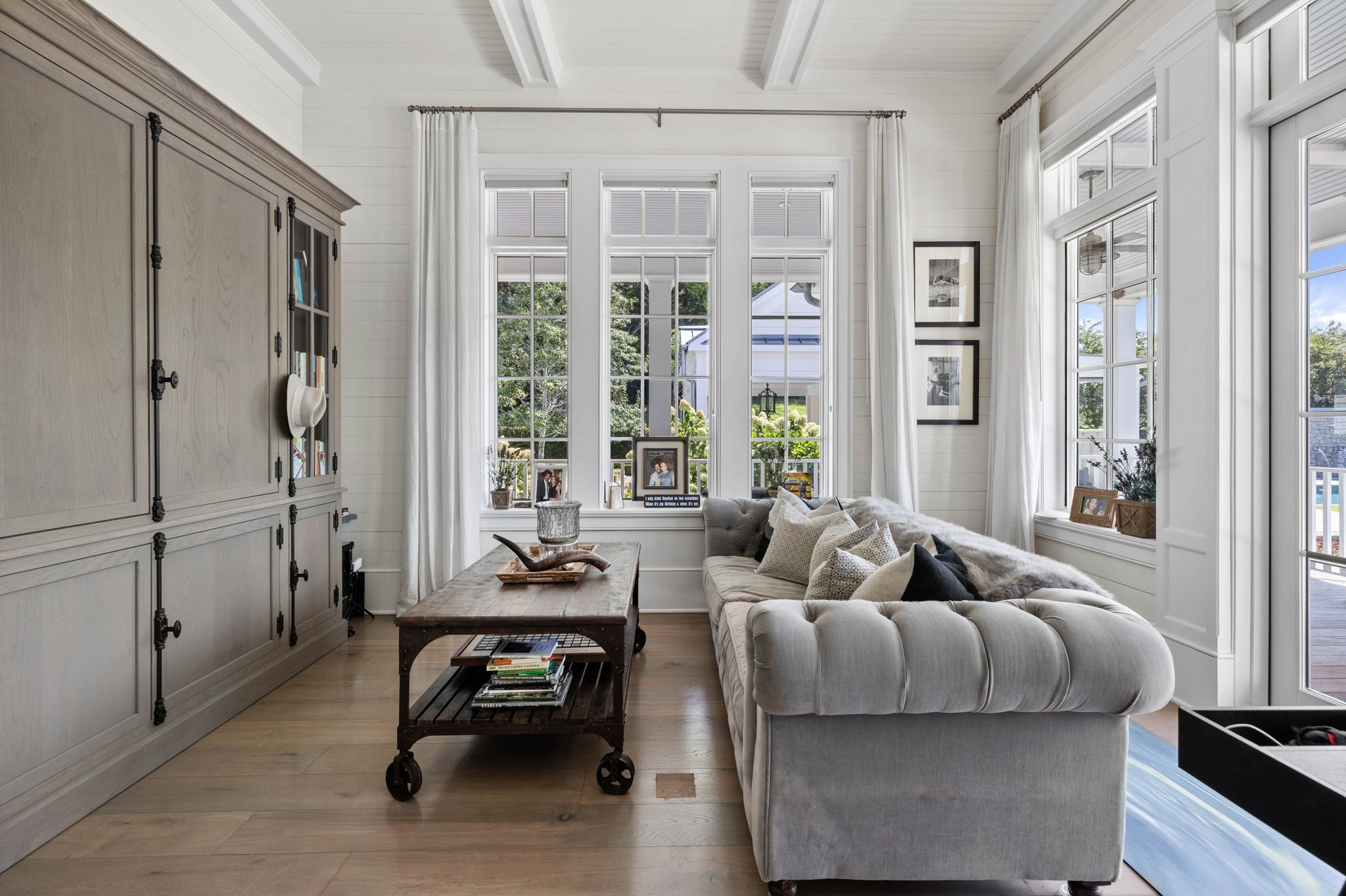 3385 Bailey Road Franklin, TN 37064 - Photo 18 of 56 a living room with furniture and a window