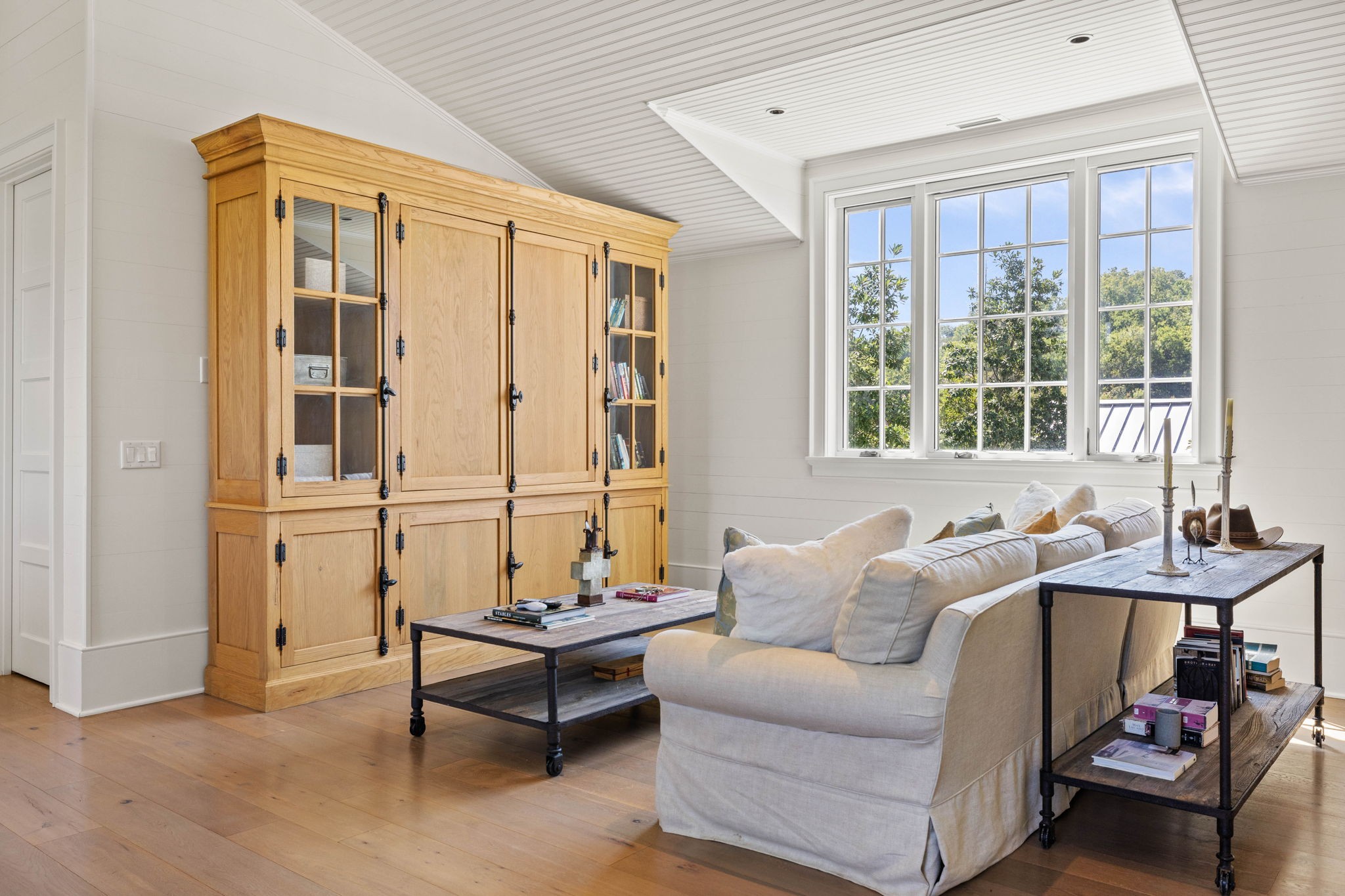 3385 Bailey Road Franklin, TN 37064 - Photo 28 of 56 a living room with furniture and a window