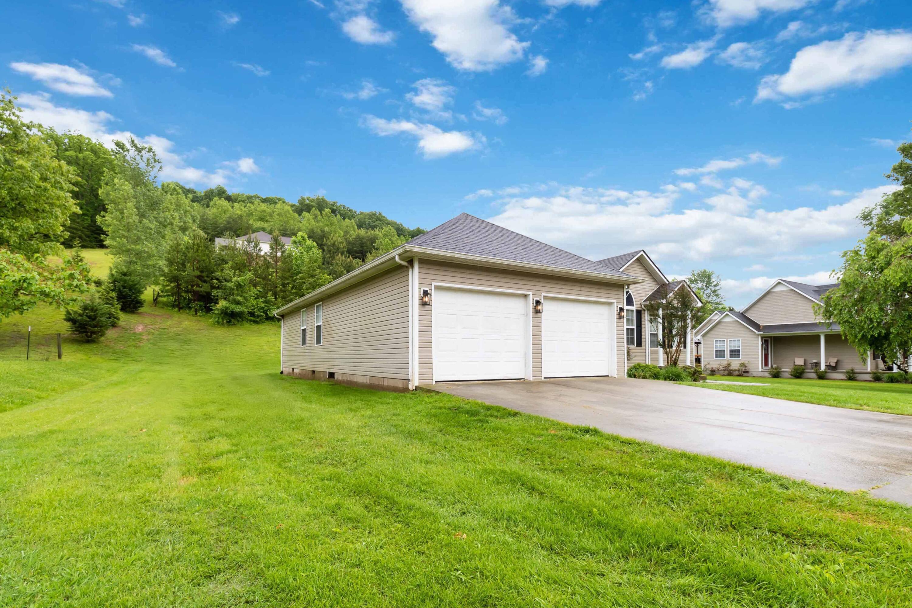 832 Sasser School Road London, KY 40744 - Photo 3 of 34 281B1D41-4A89-41DD-9B23-6AB22CD988C6