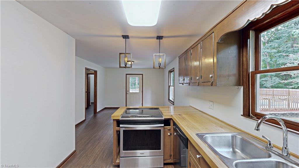 593 Old Camp Road Denton, NC 27239 - Photo 7 of 49
