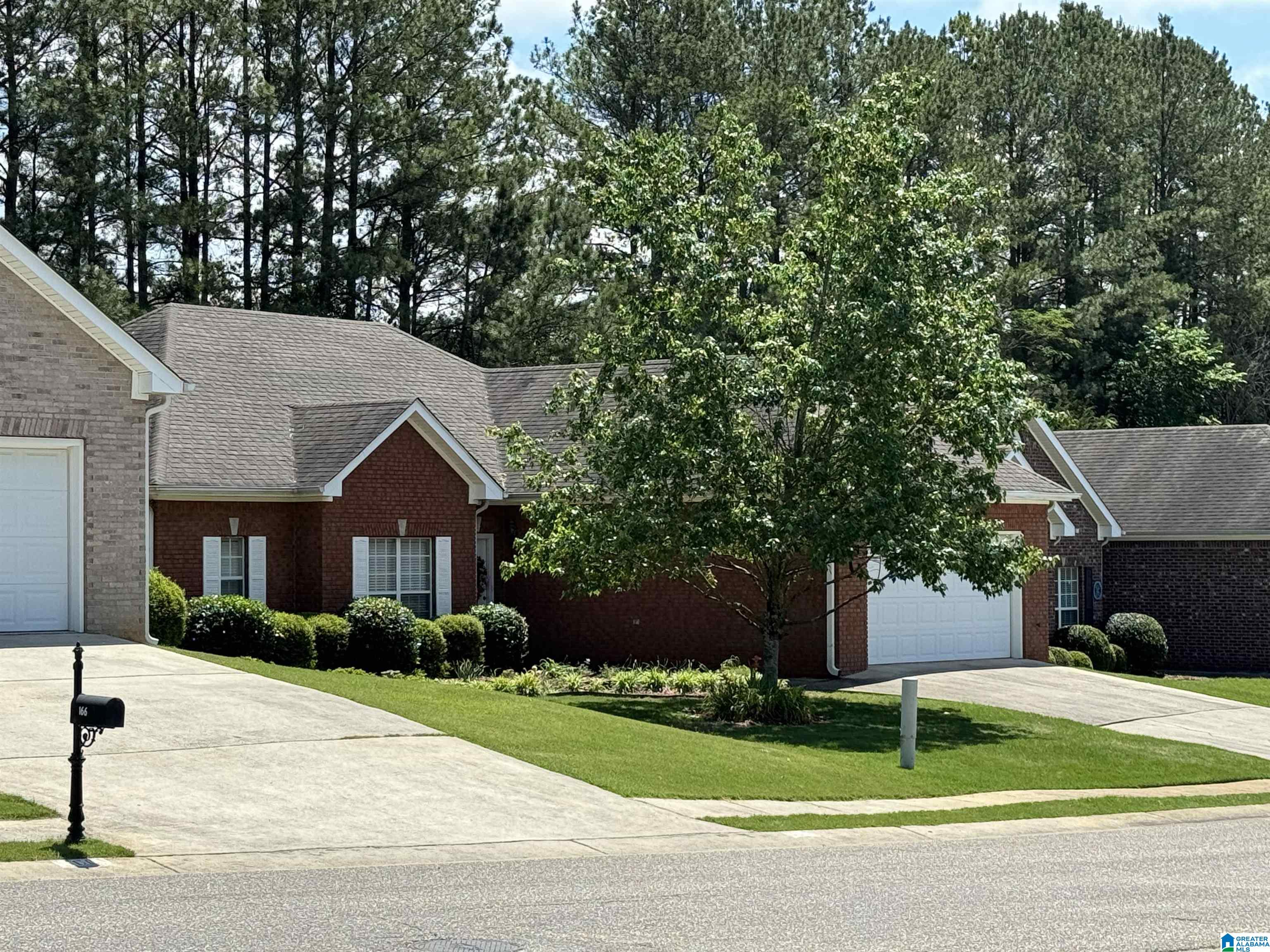 162 Daventry Drive Calera, AL 35040 - Photo 3 of 50