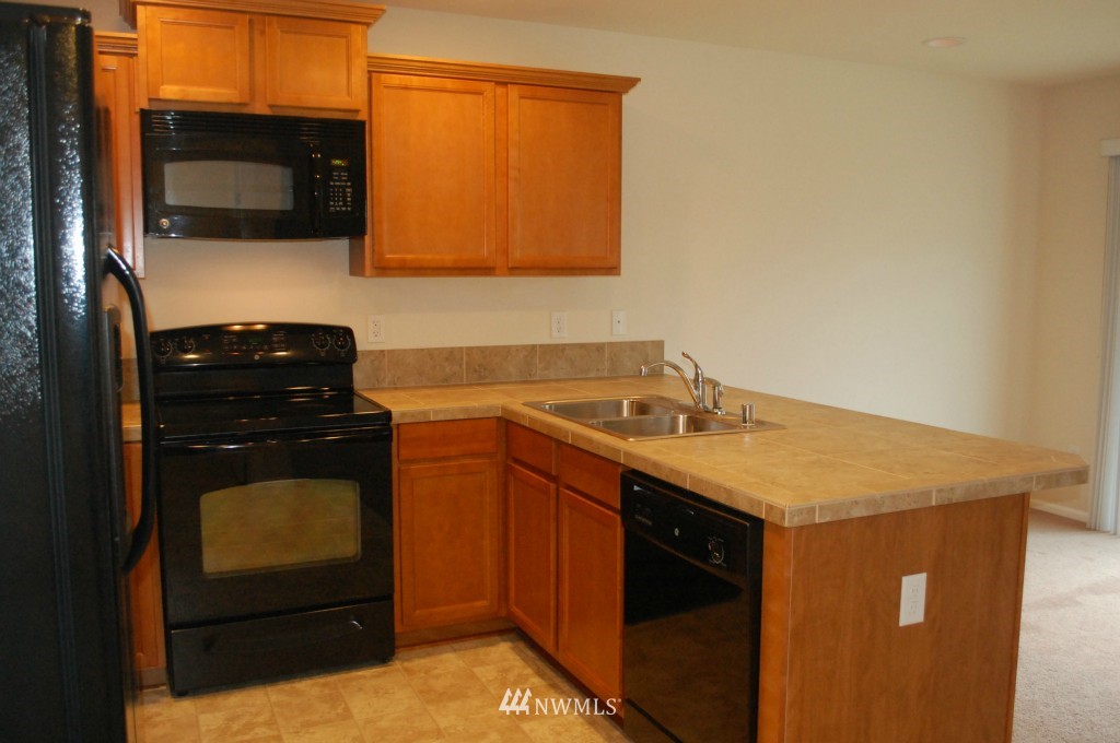 6635 Inlay Street Southeast Lacey, WA 98513 - Photo 12 of 15 Gallery Image 12