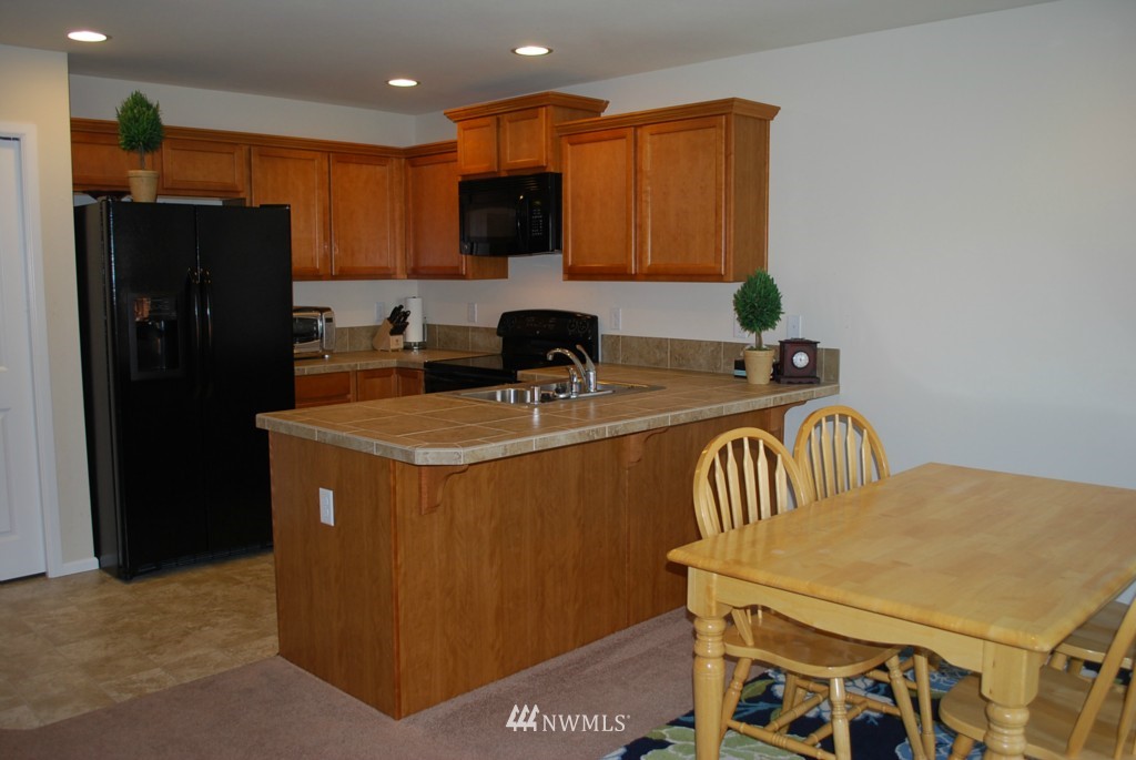 6635 Inlay Street Southeast Lacey, WA 98513 - Photo 3 of 15 Gallery Image 3