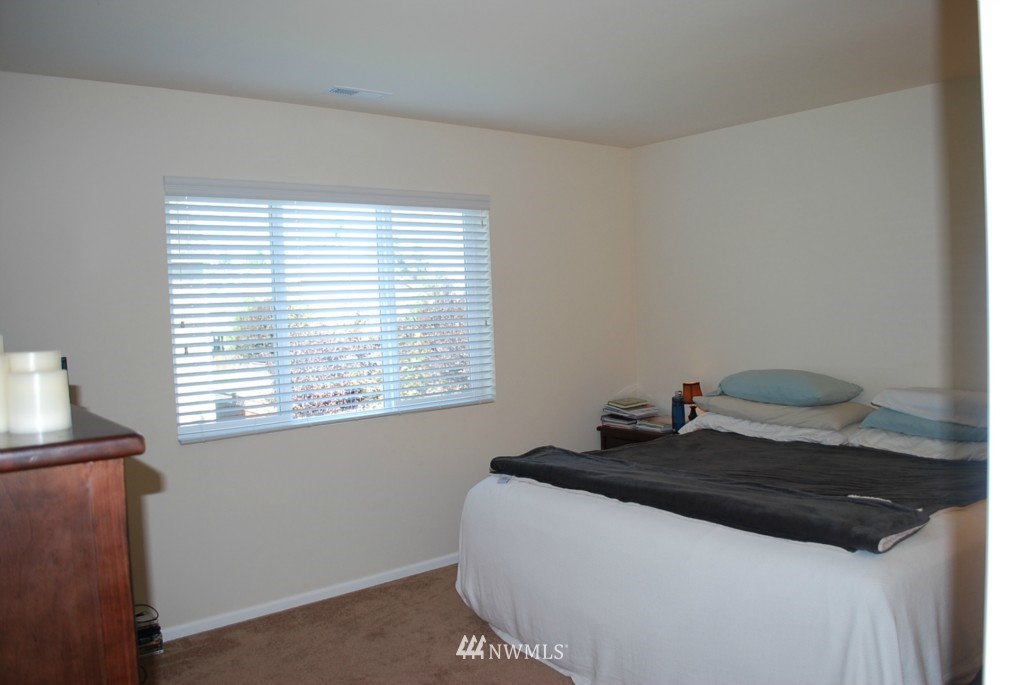 6635 Inlay Street Southeast Lacey, WA 98513 - Photo 5 of 15 Gallery Image 5
