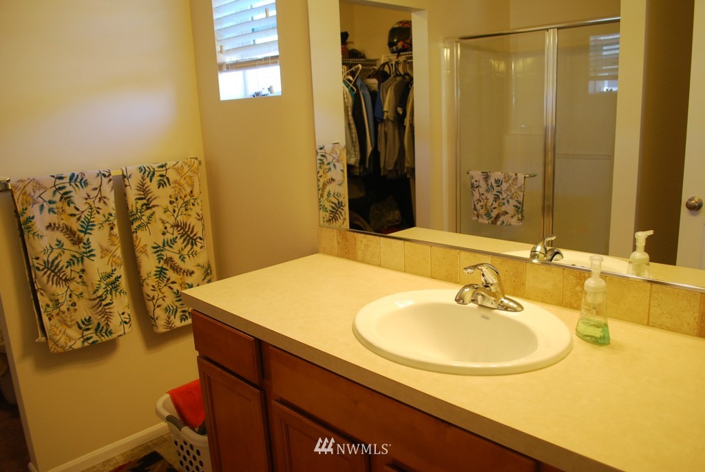 6635 Inlay Street Southeast Lacey, WA 98513 - Photo 10 of 15 Gallery Image 10