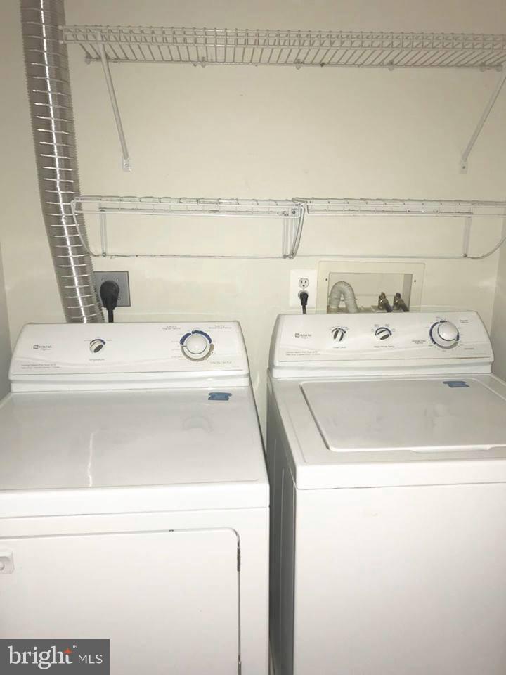 42804 Pilgrim Square Chantilly, VA 20152 - Photo 7 of 13 Upstairs laundry!