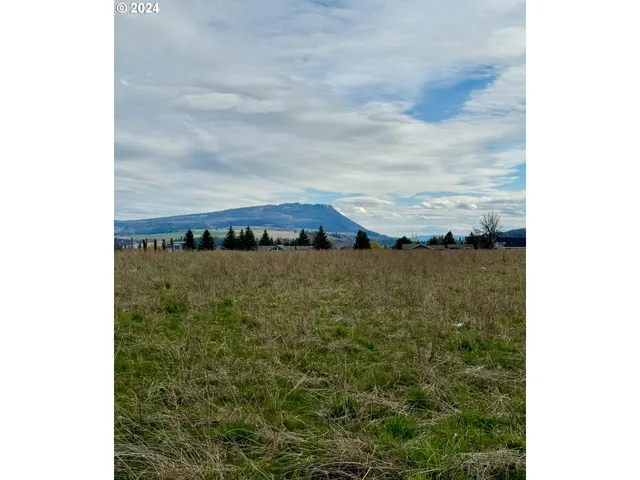a view of a lake view