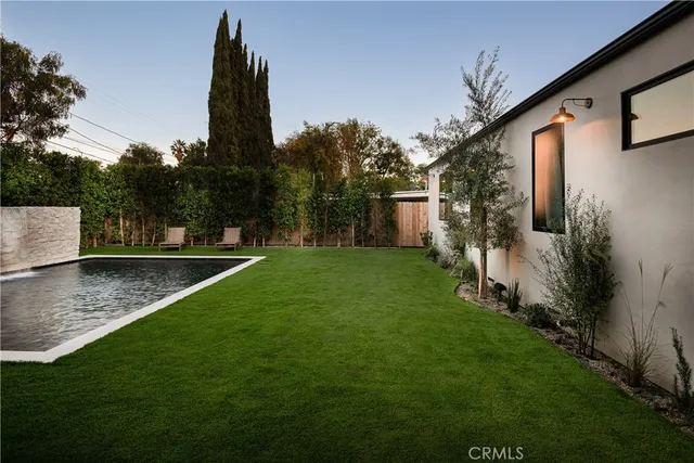 $3,185,000 | 15719 West Hartsook Street, Encino, CA 91436