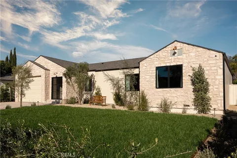 $3,185,000 | 15719 West Hartsook Street, Encino, CA 91436