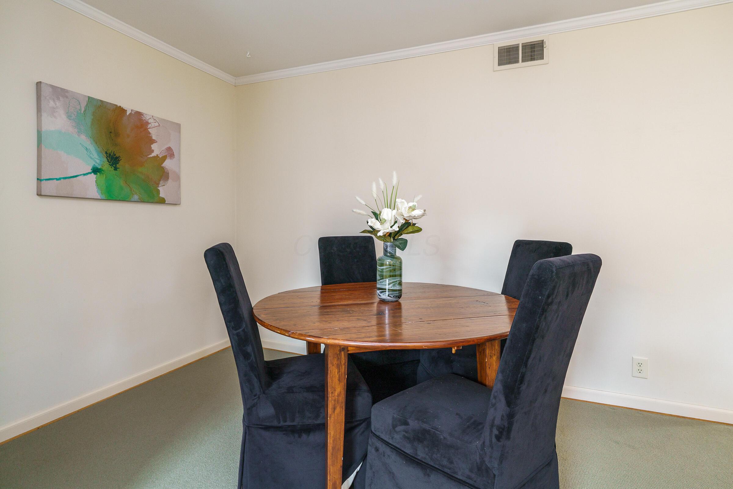 1631 Roxbury Road, Unit F3 Columbus, OH 43212 - Photo 7 of 45 Dining Area