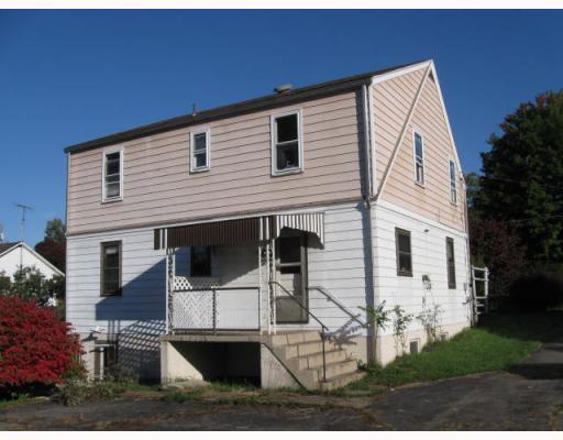 136 Township Line Road Butler, PA 16002 - Photo 3 of 13 Exterior Back.