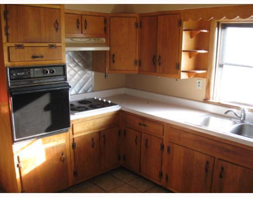 136 Township Line Road Butler, PA 16002 - Photo 7 of 13 Kitchen.