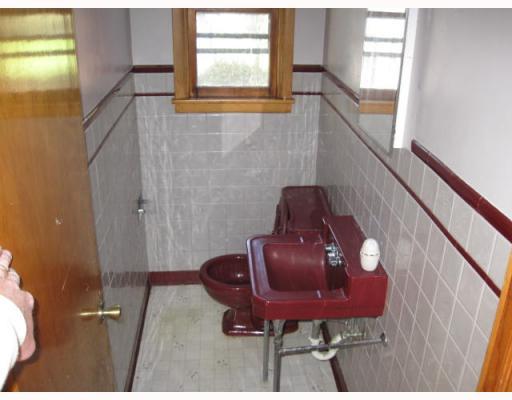 136 Township Line Road Butler, PA 16002 - Photo 8 of 13 Master Bath/Spa.