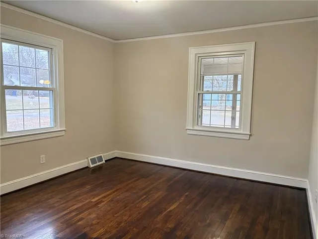 $1,249 | 4037 Hilda Street Northeast, Winston-Salem, NC 27101