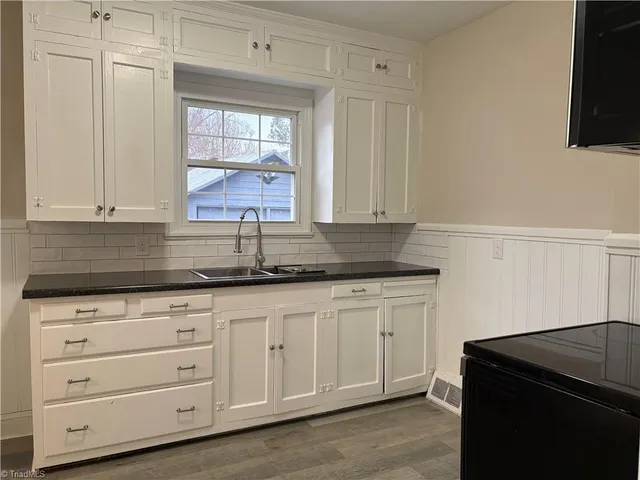 $1,249 | 4037 Hilda Street Northeast, Winston-Salem, NC 27101