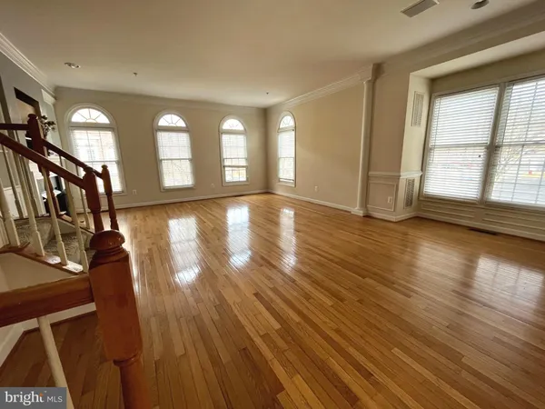 $3,800 | 1601 Leeds Castle Drive, Vienna, VA 22182