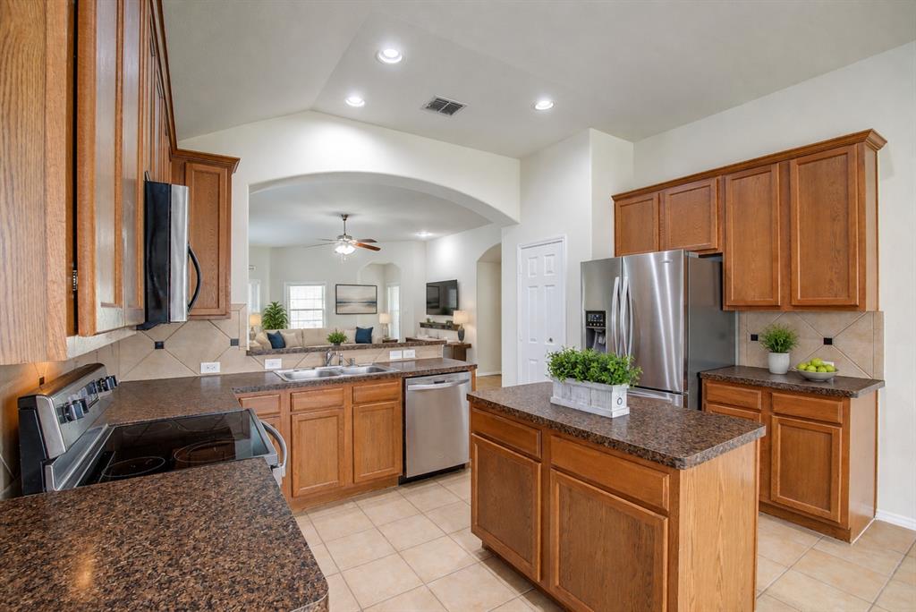 2011 Zavala Drive Forney, TX 75126 - Photo 7 of 15 Photos have been virtually staged.