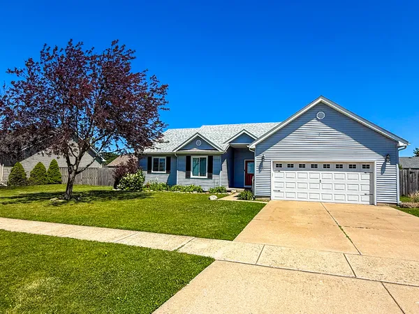 $250,000 | 610 Effie Drive, Earlville, IL 60518