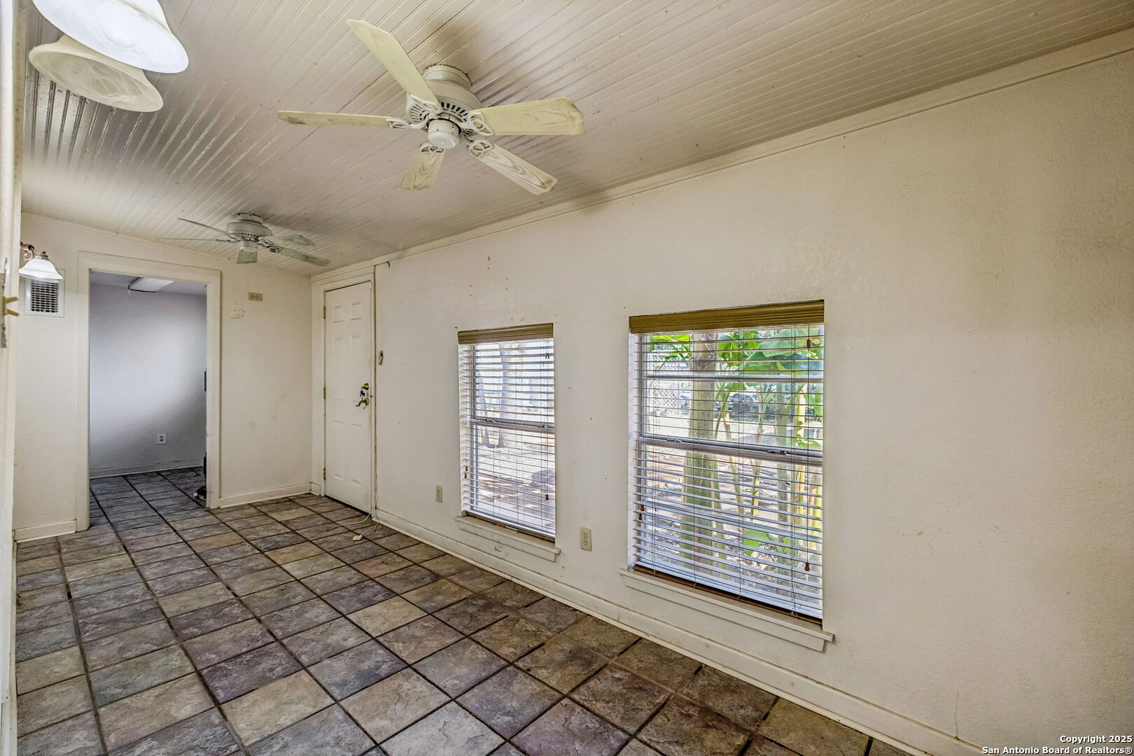 5242 Sherri Ann Road San Antonio, TX 78233 - Photo 36 of 53