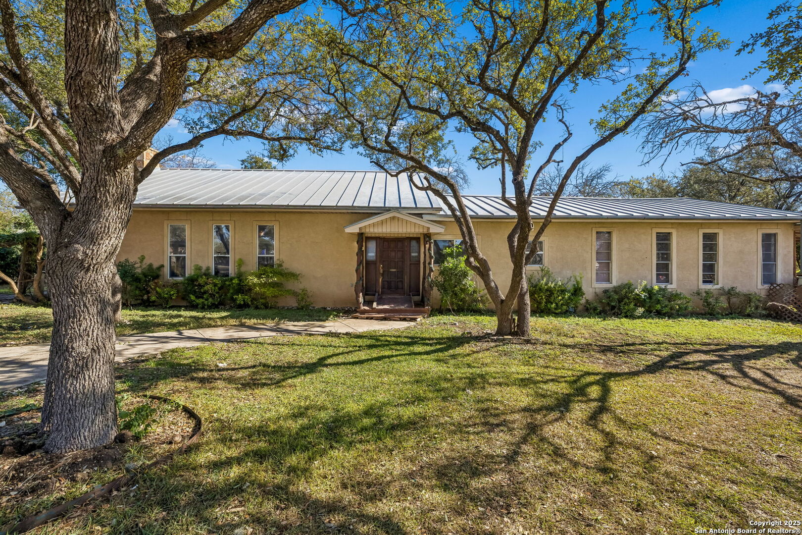 5242 Sherri Ann Road San Antonio, TX 78233 - Photo 5 of 53