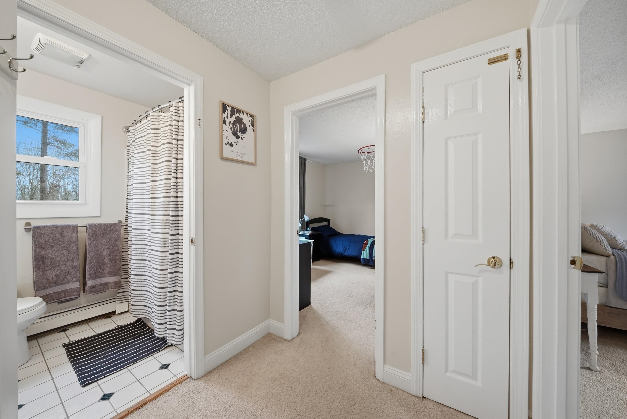 8 Lincoln Drive, Unit B Hooksett, NH 03106 - Photo 12 of 33