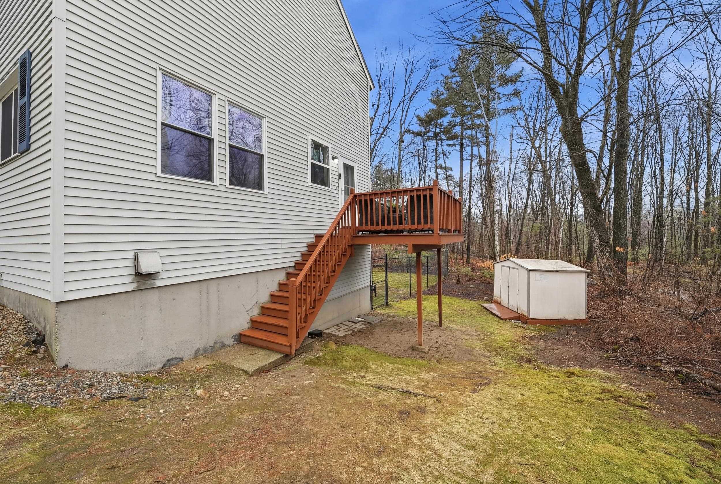 8 Lincoln Drive, Unit B Hooksett, NH 03106 - Photo 25 of 33