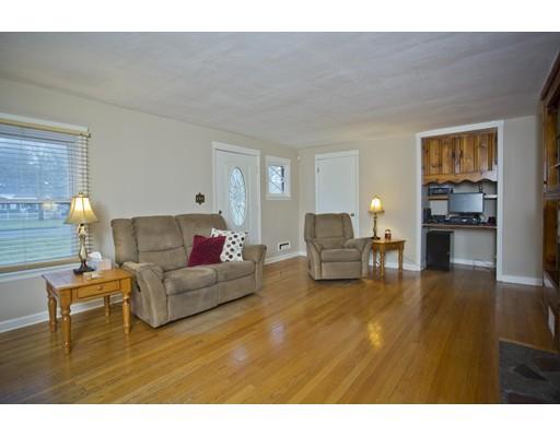40 Bartels Street Springfield, MA 01128 - Photo 11 of 23 Gallery Image 11