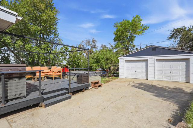 481 550 South Bountiful, UT 84010 - Photo 2 of 45 2 car garage