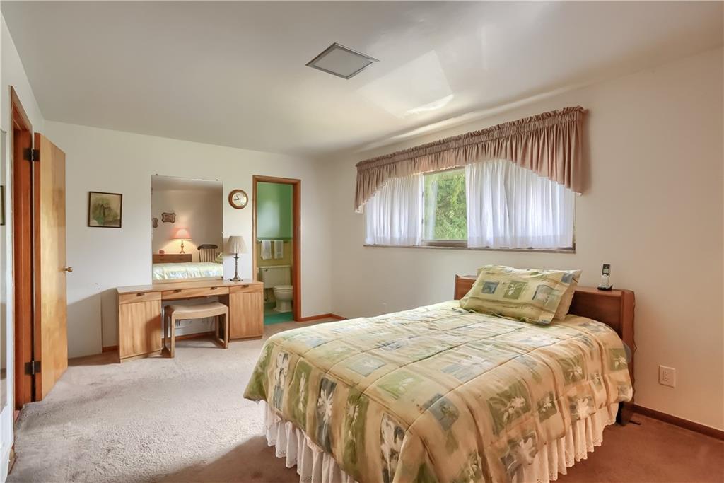 949 Hulton Road Verona, PA 15147 - Photo 12 of 21 Gallery Image 12