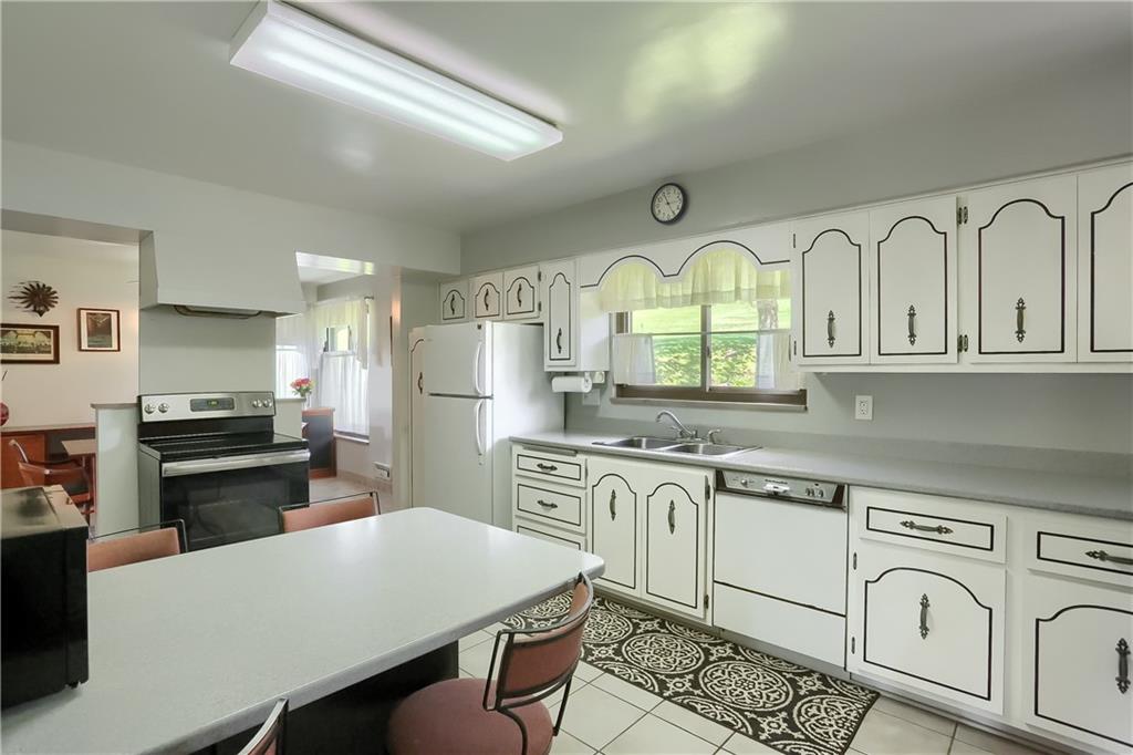 949 Hulton Road Verona, PA 15147 - Photo 9 of 21 Gallery Image 9