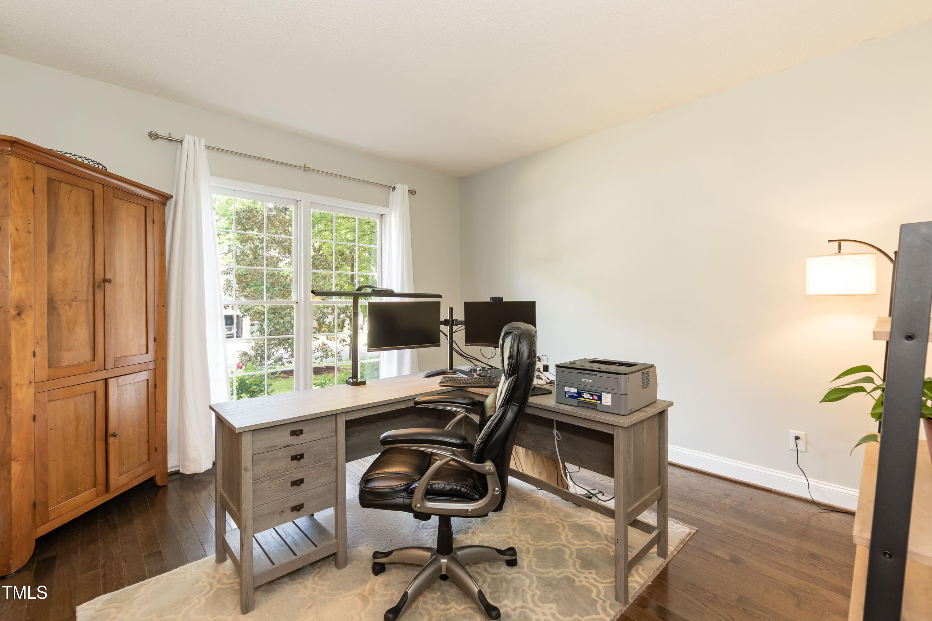 Office 01