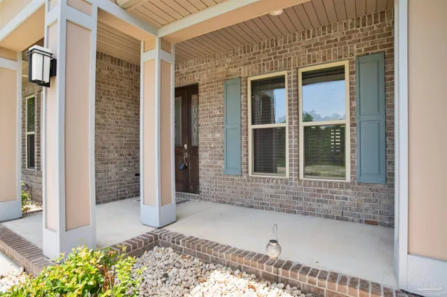 a view of an entryway of a house