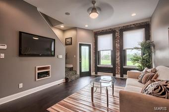 2760 Rutger Street St. Louis, MO 63104 - Photo 3 of 20