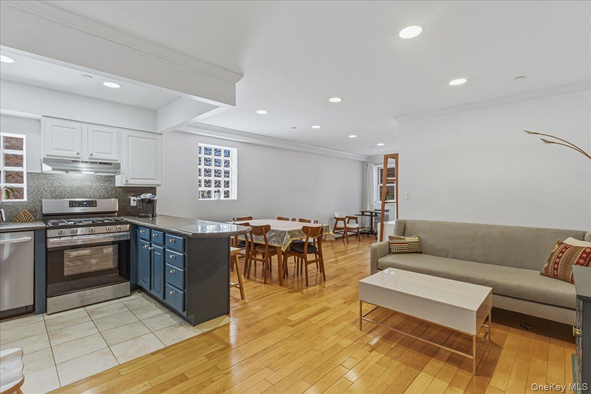 83-71 116th Street, Unit 4B Queens, NY 11418 - Photo 3 of 20