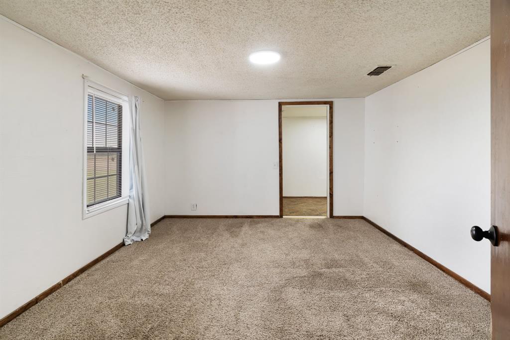 1473 County Road Paris, TX 75460 - Photo 14 of 19 Gallery Image 14
